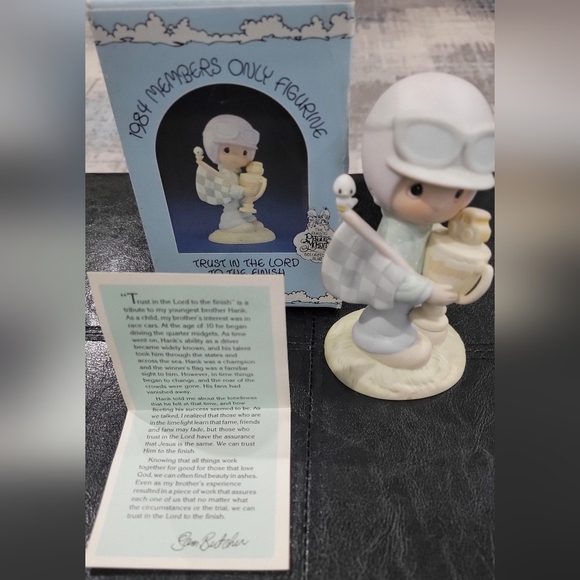 SPECIAL LIMITED EDITION- 1984 Precious Moments- Trust in the Lord to the Finish - Picture 5 of 7